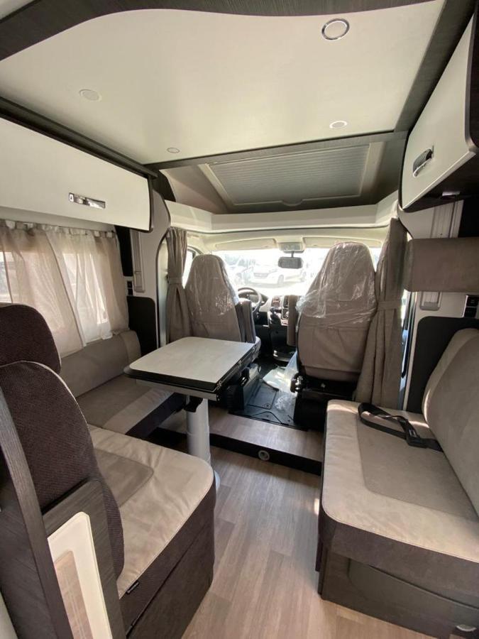 Magnifica Autocaravana Adria Matrix Axess 670Sl Granada Esterno foto