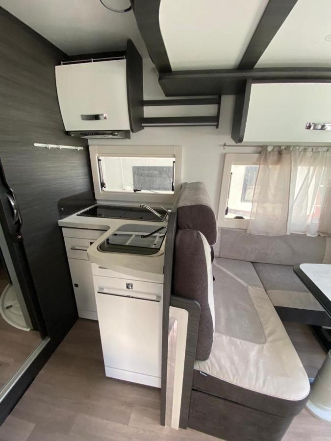Magnifica Autocaravana Adria Matrix Axess 670Sl Granada Esterno foto